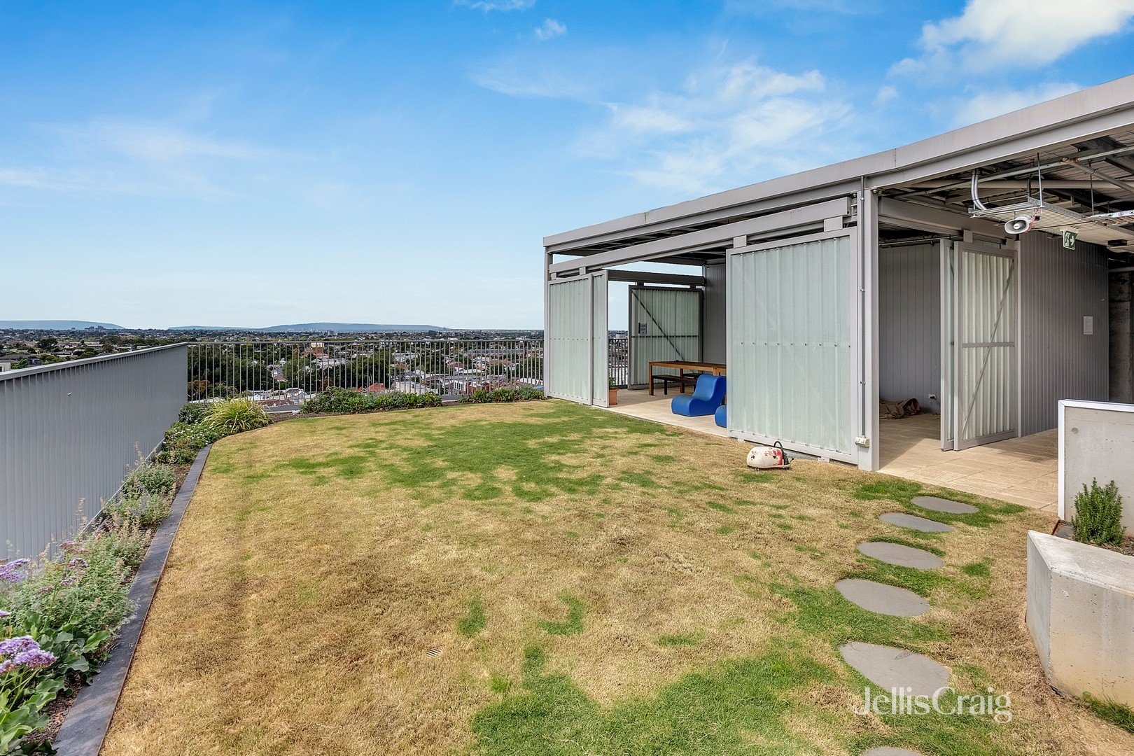 302/5 Ilhan Lane, Brunswick image 18