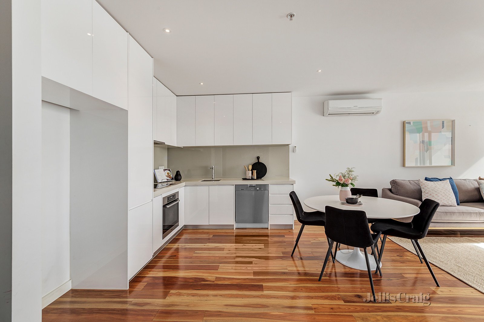 3.02/567 Glenferrie Road, Hawthorn image 5