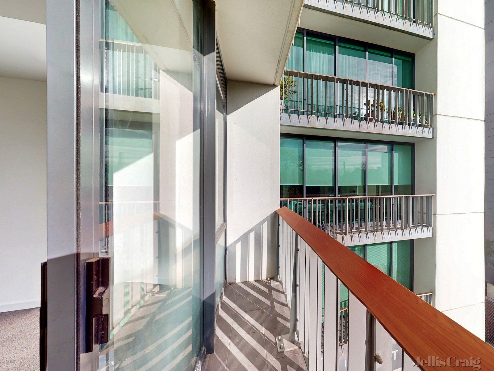 302/582 St Kilda Road, Melbourne image 8