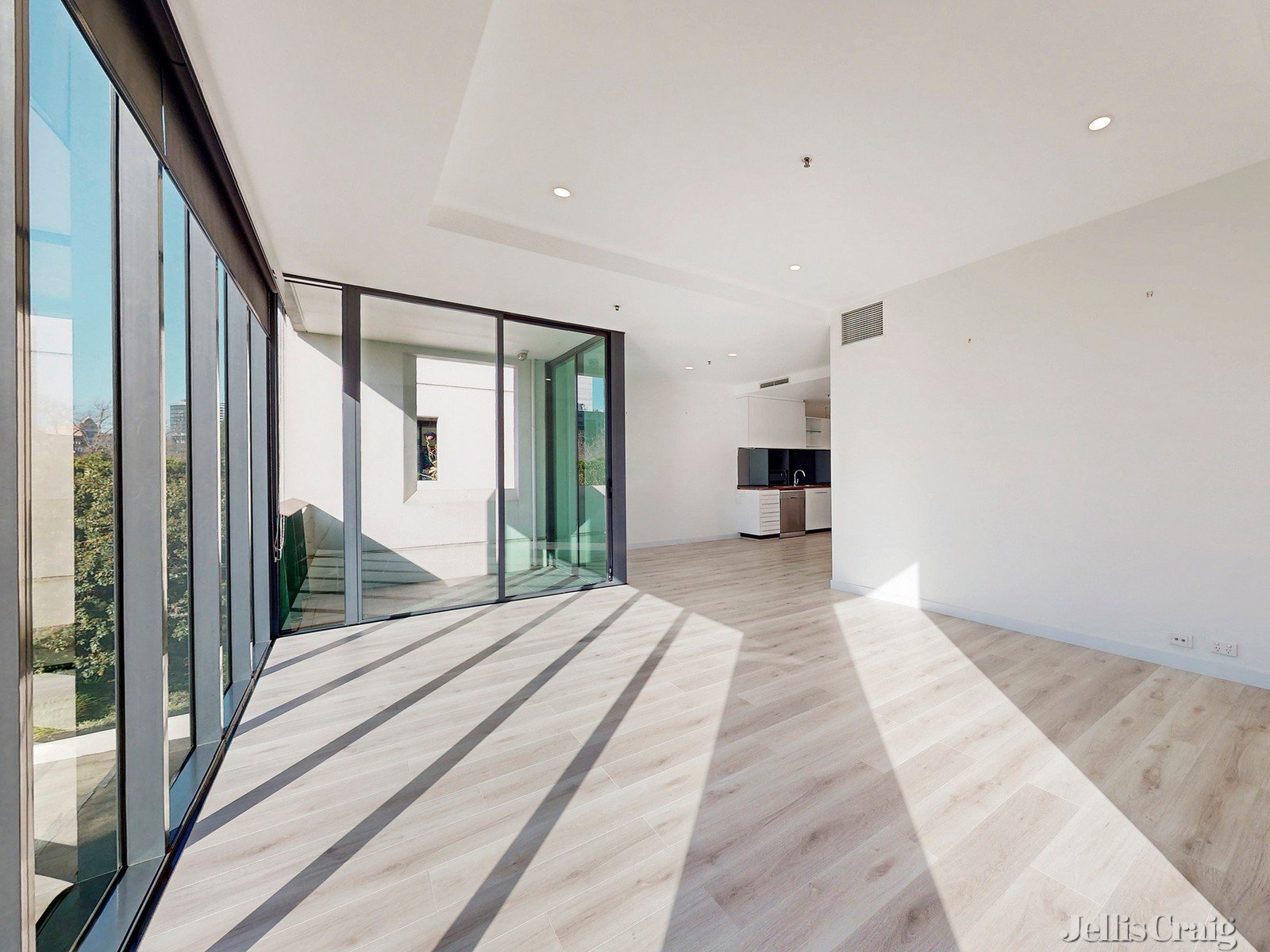 302/582 St Kilda Road, Melbourne image 3