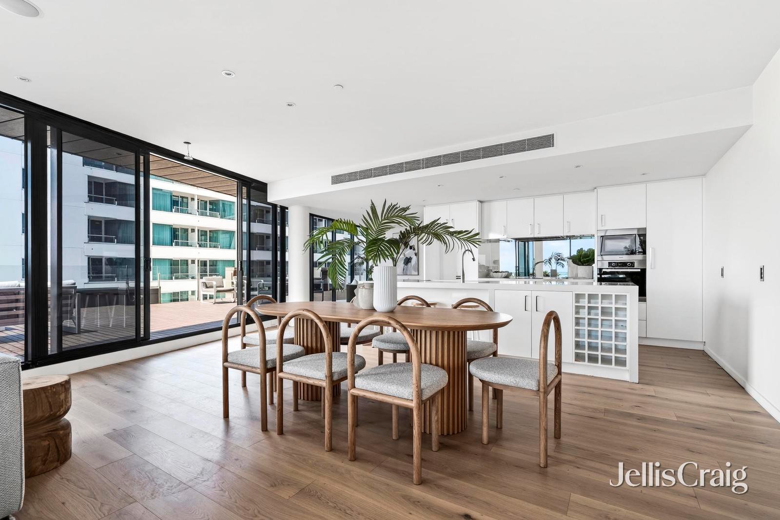 302/6-8 Eastern Beach Road, Geelong image 6