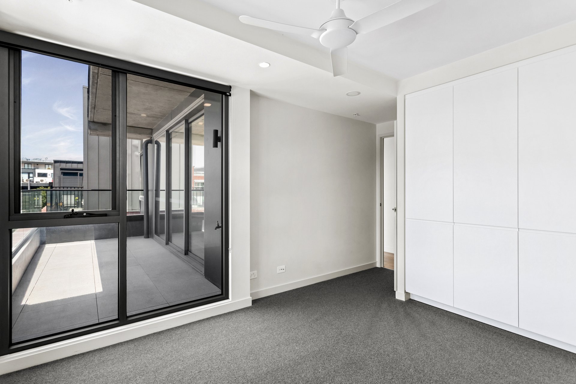 Property Gallery Thumbnail 5