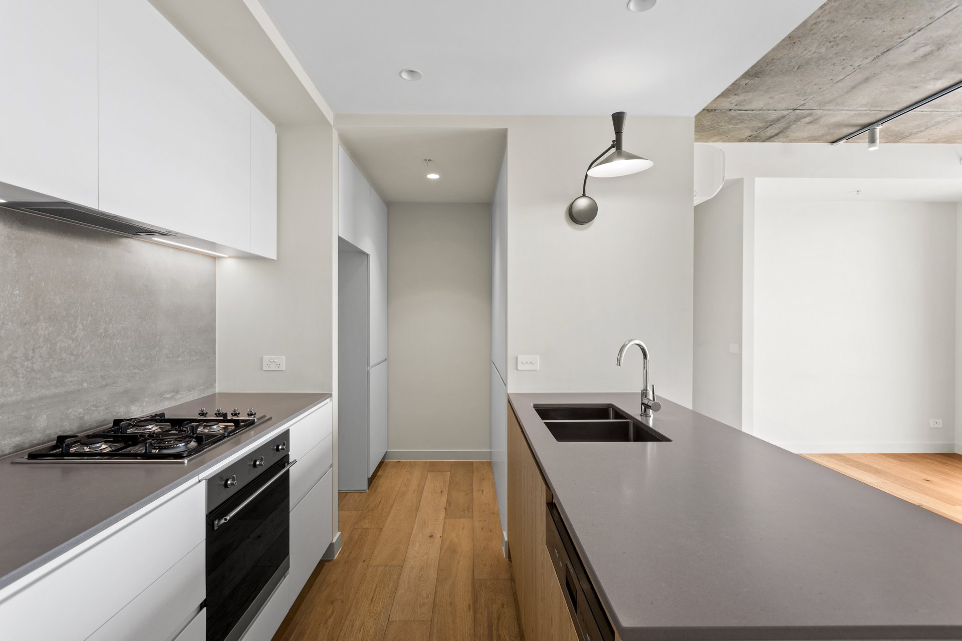 Property Gallery Thumbnail 3