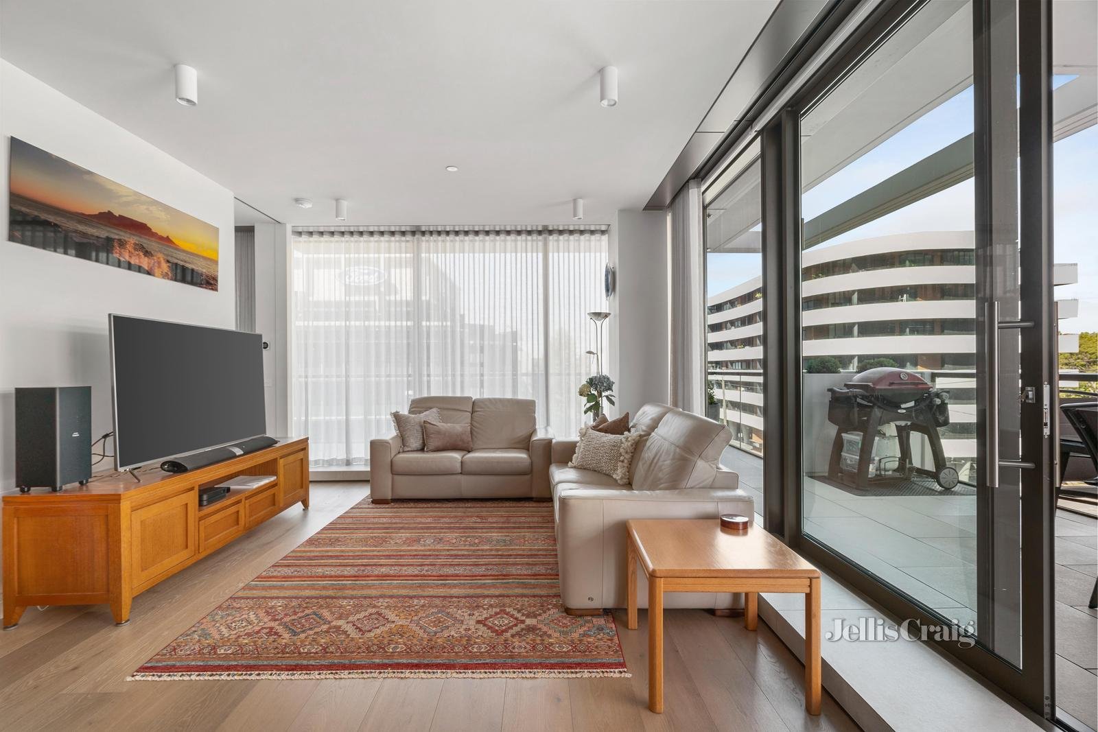 302/649 Victoria Street, Abbotsford image 1