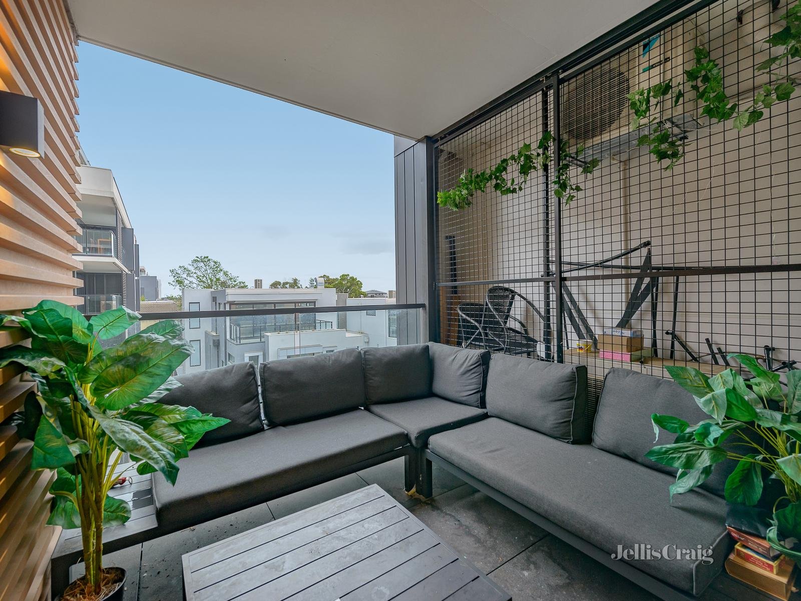 302/7 Red Hill Terrace, Doncaster East image 7