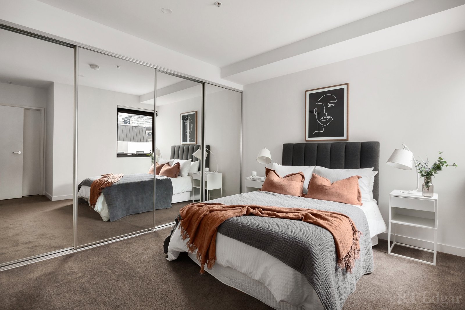 Property Gallery Thumbnail 7
