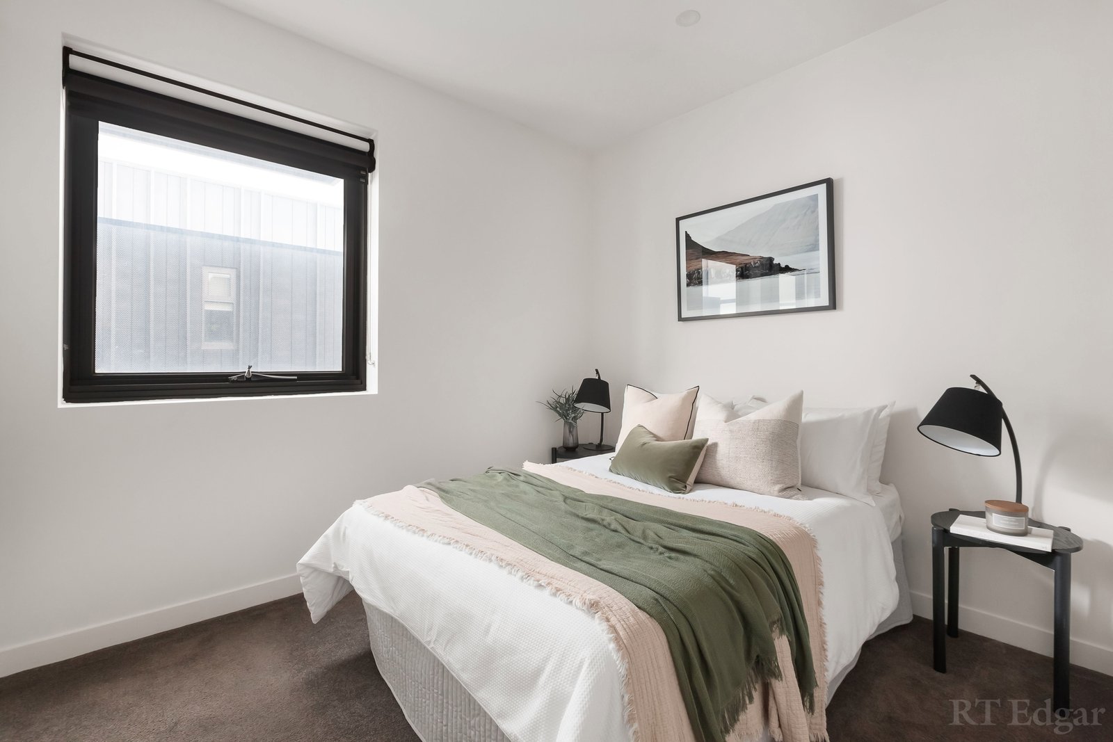 Property Gallery Thumbnail 9