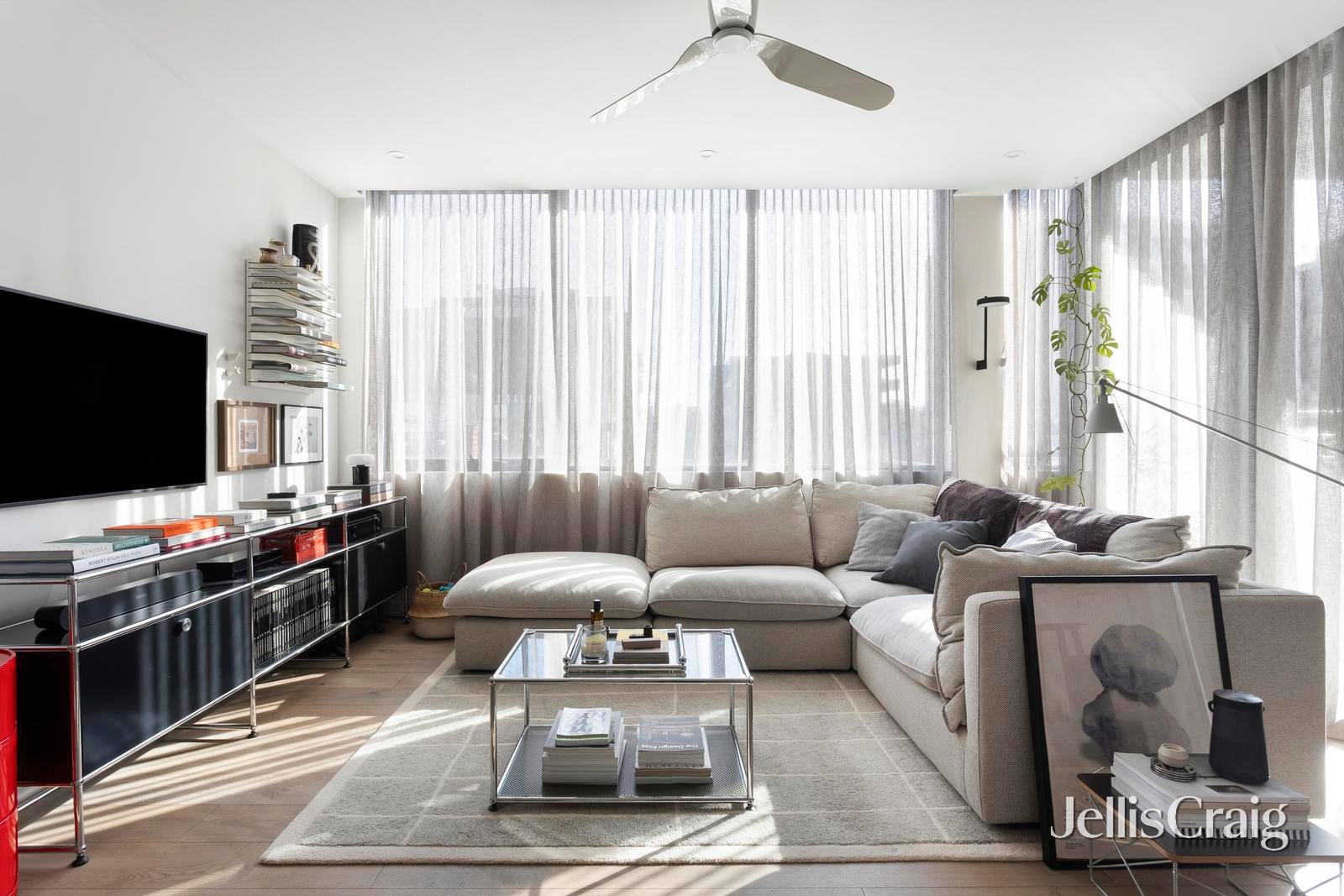 302/8 Keele Street, Collingwood image 1