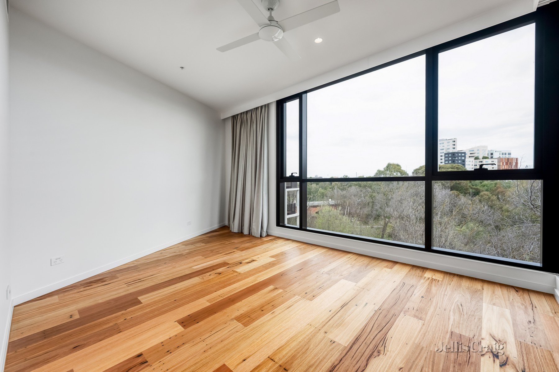 302/8 Walker Street, Northcote image 5
