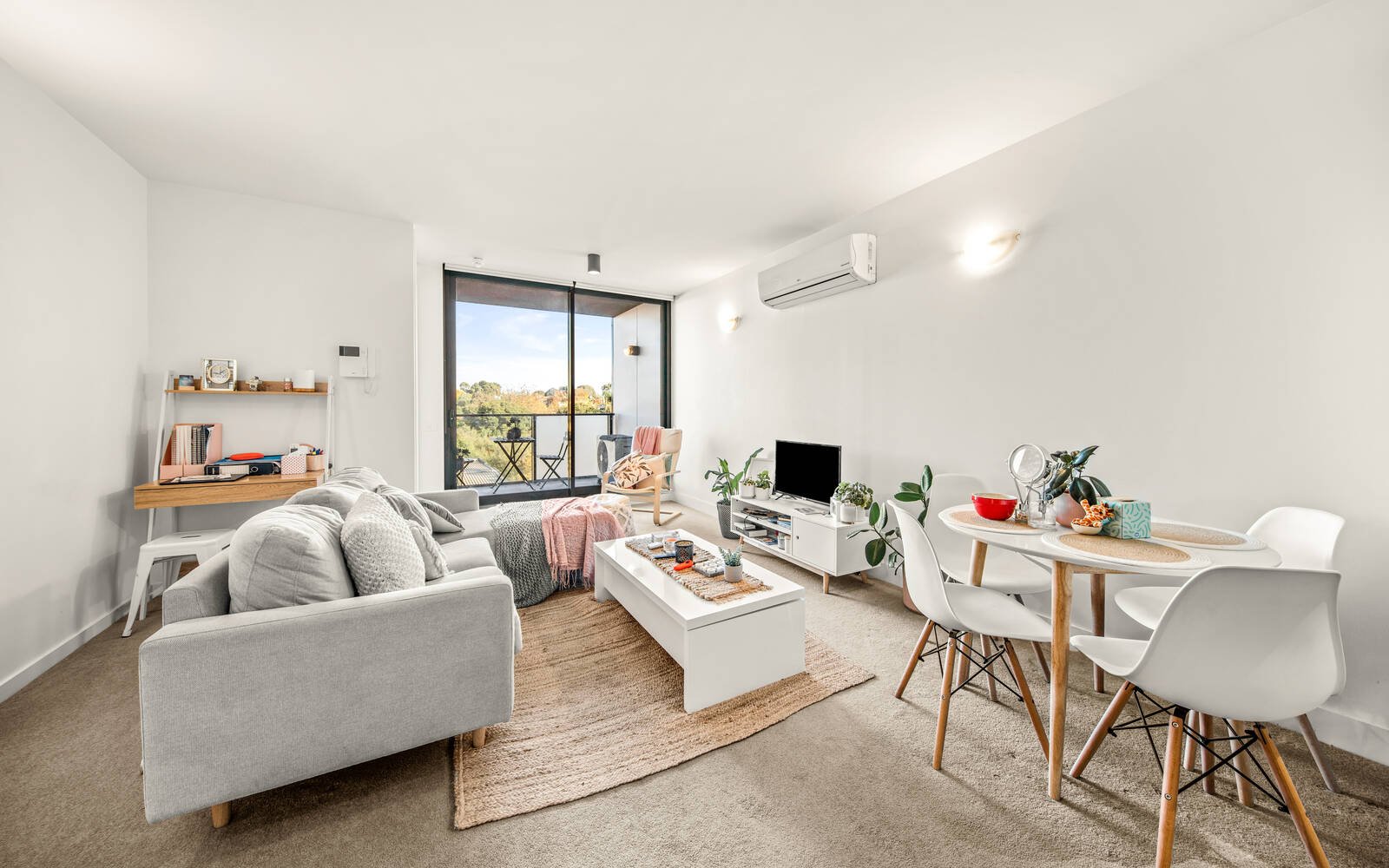 Property Gallery - Main Image