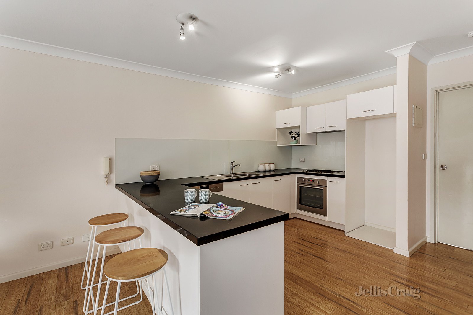 30/29 Little Palmerston Street, Carlton image 4