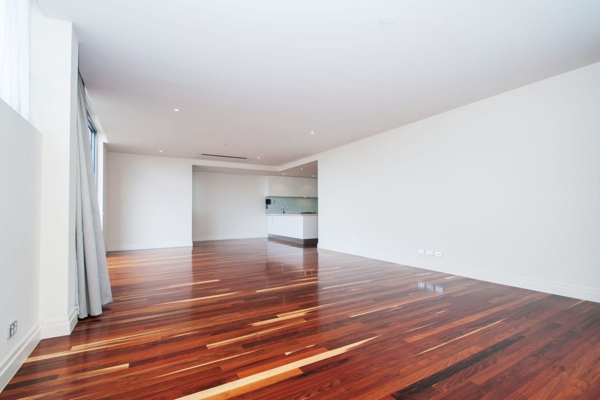 302/91-93 Tram Road, Doncaster image 5