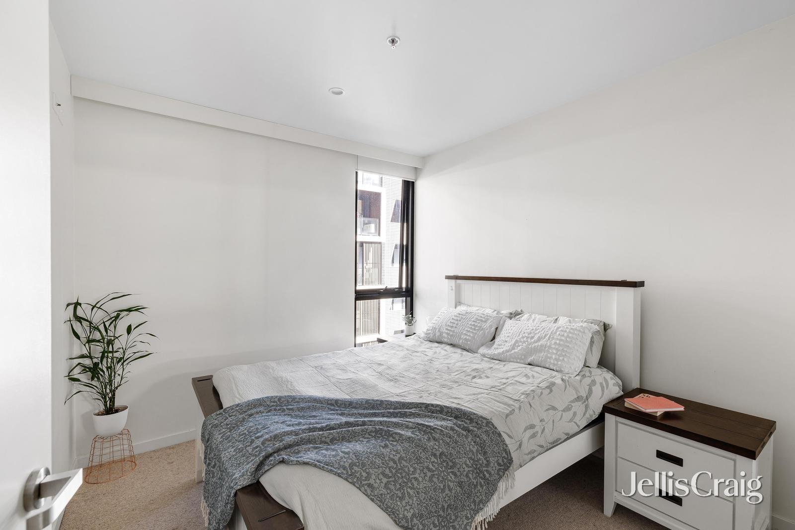 302c/3 Snake Gully Drive, Bundoora image 7