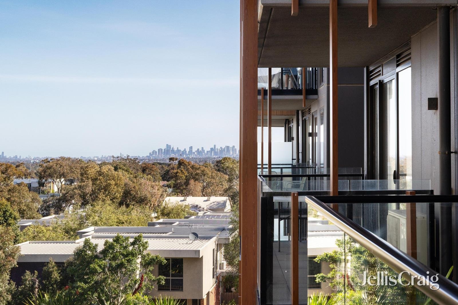 302c/3 Snake Gully Drive, Bundoora image 9