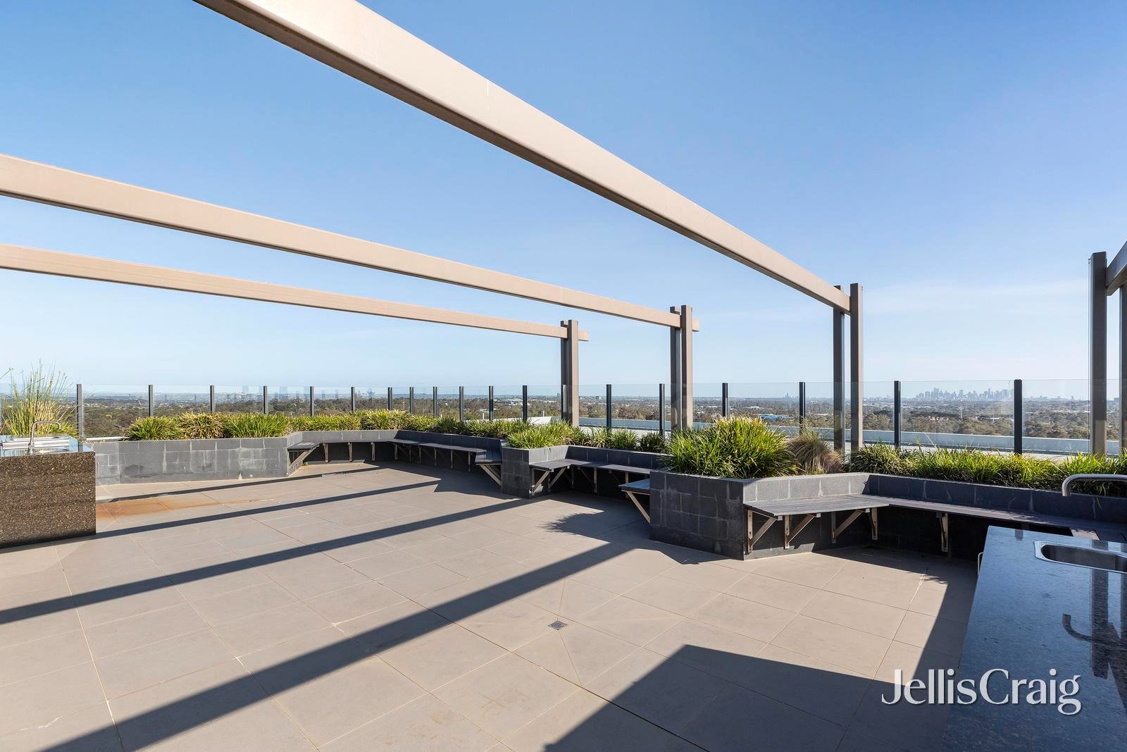302c/3 Snake Gully Drive, Bundoora image 11
