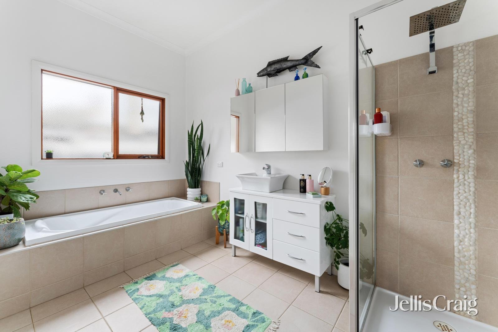 303 Barkly Street, Golden Point image 16