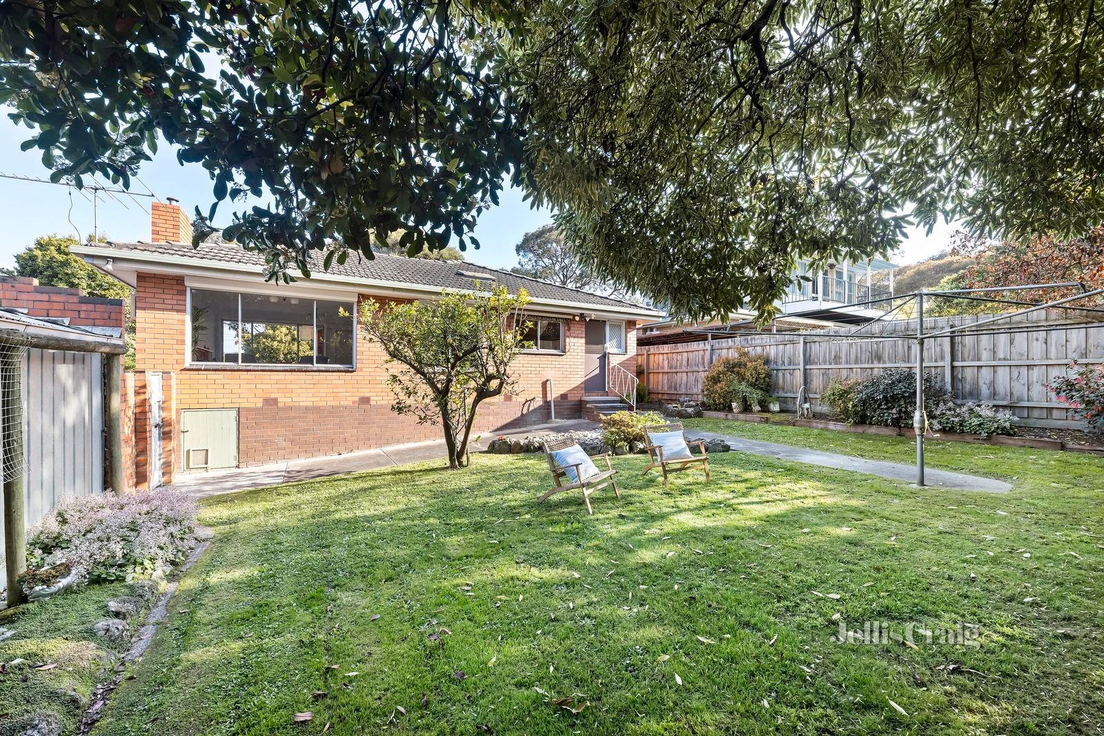 303 Canterbury Road, Ringwood image 8