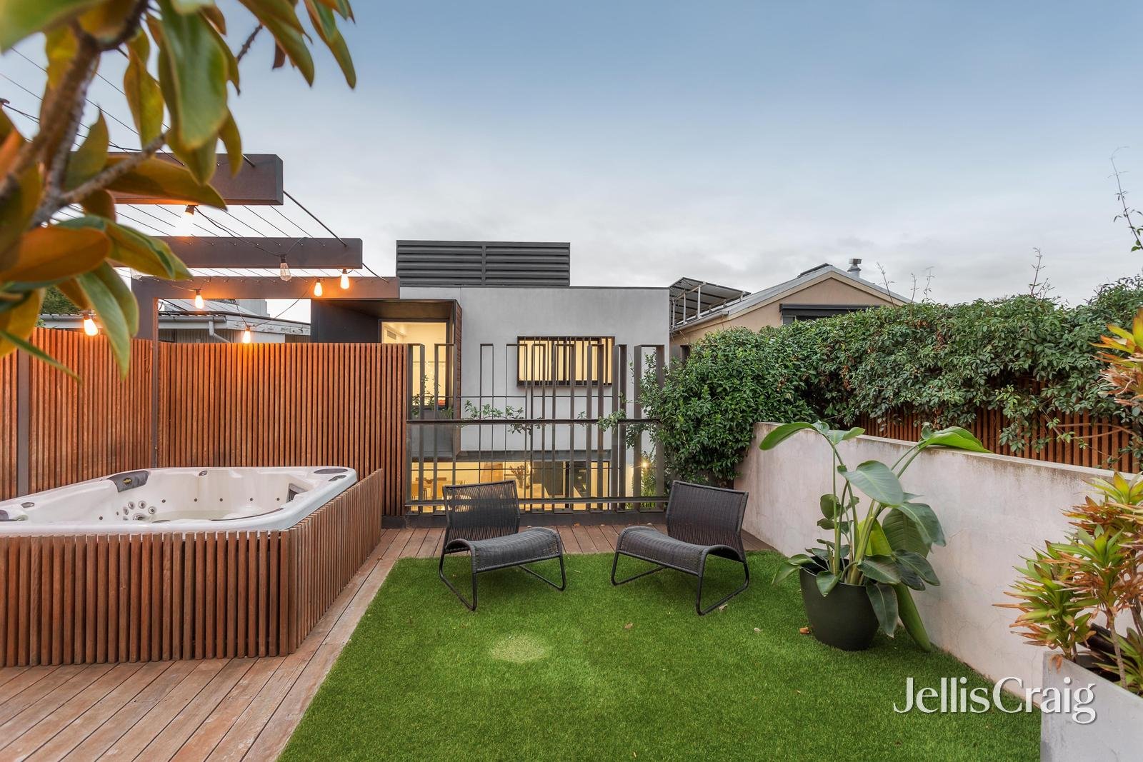 303 Lennox Street, Richmond image 6