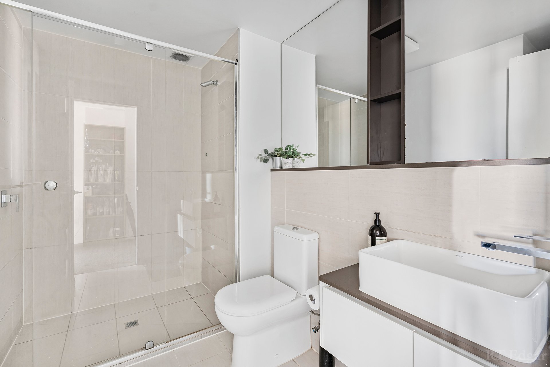 Property Gallery Thumbnail 8
