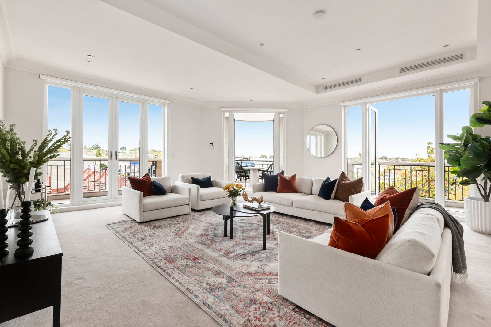 Property Gallery - Main Image