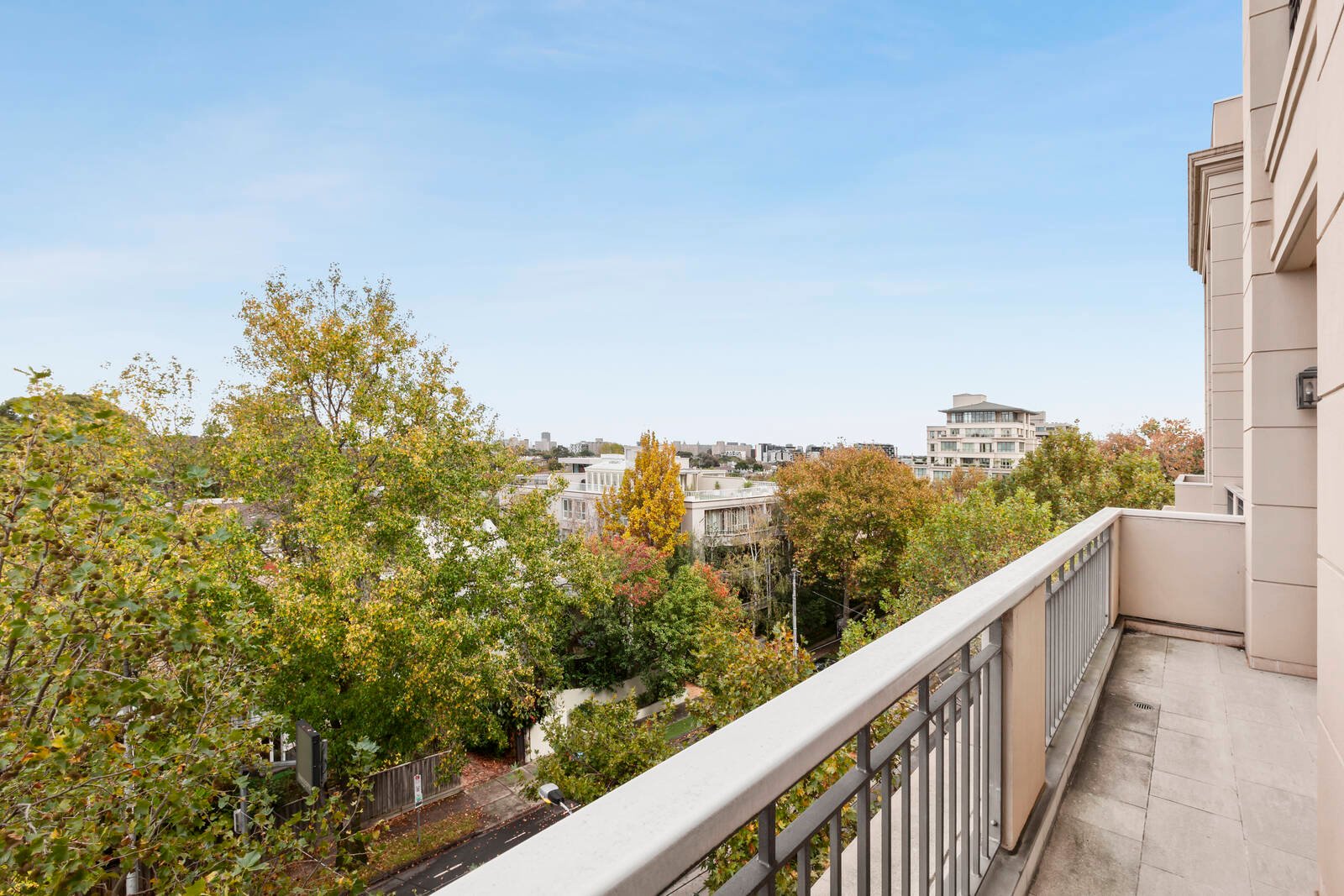 Property Gallery Thumbnail 10