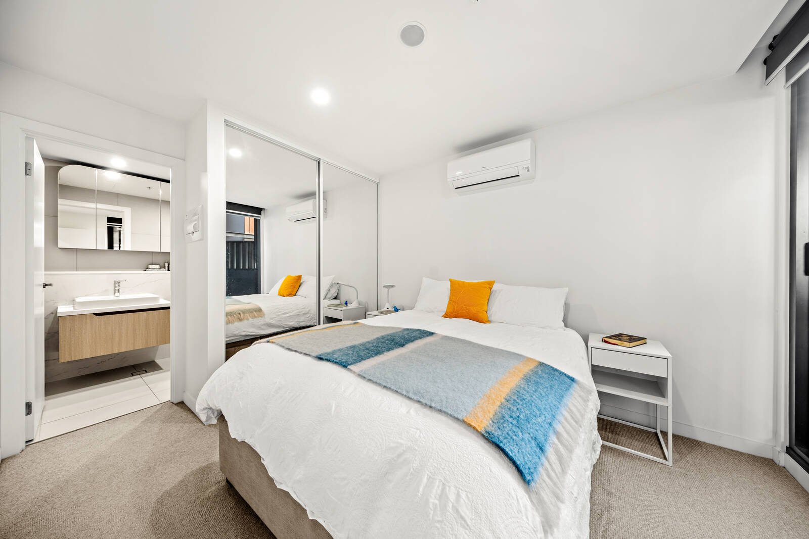 Property Gallery Thumbnail 6