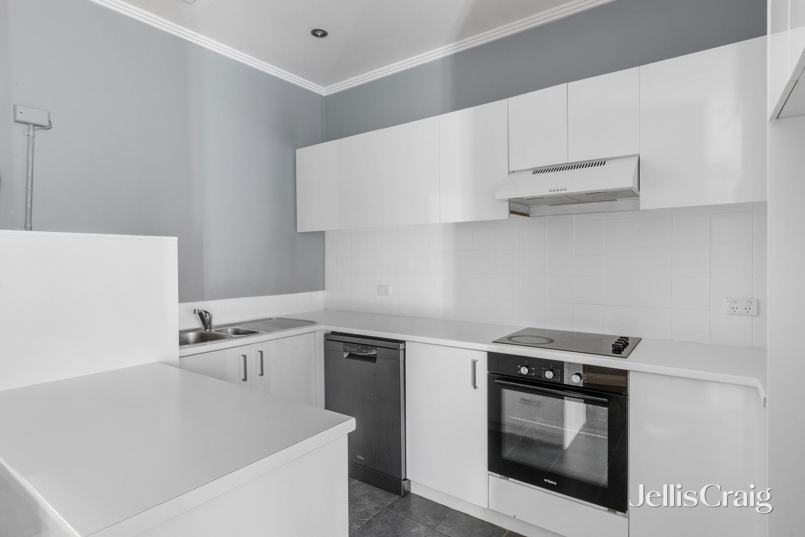 303/166 Flinders Street, Melbourne image 3