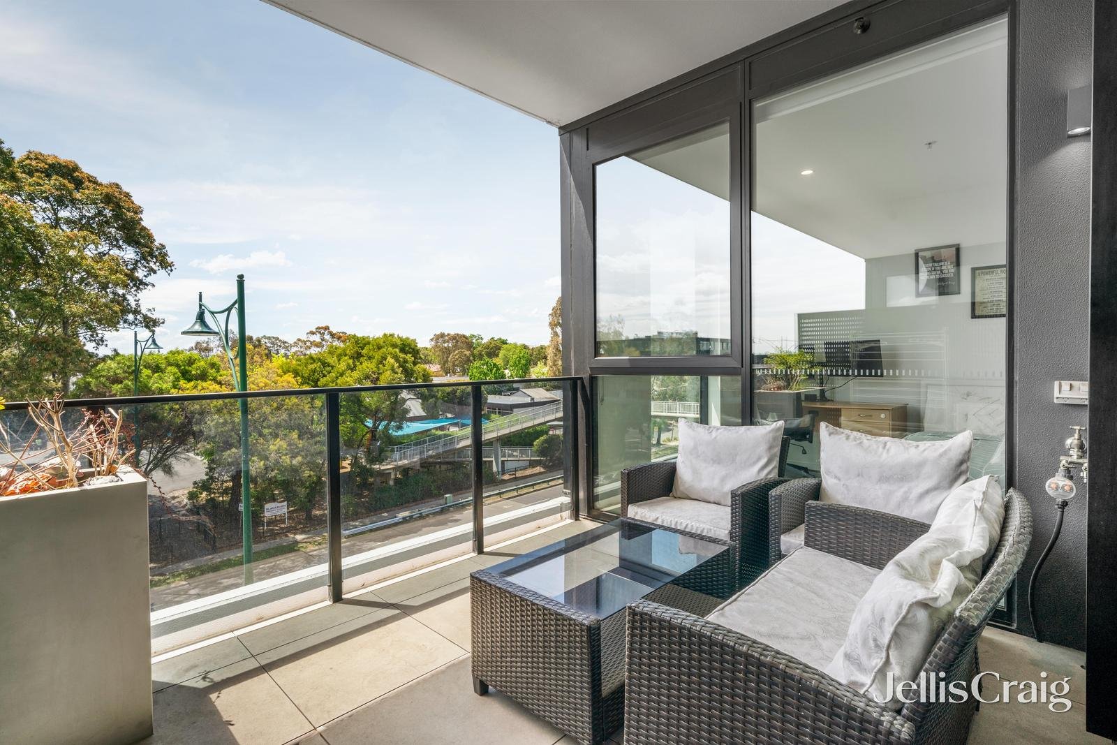 303/168 Whitehorse Road, Blackburn image 8