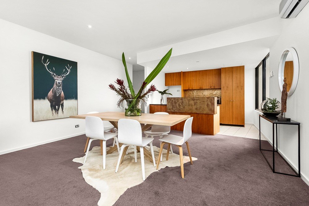 303/187 Graham Street, Port Melbourne image 1