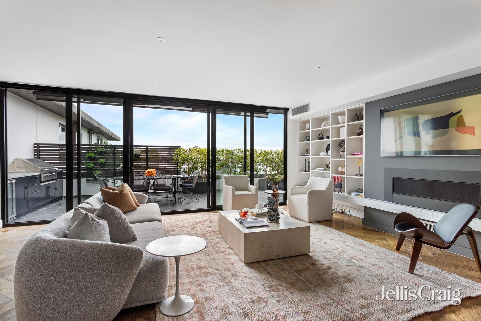 303/2 Gascoyne Street, Canterbury image 2