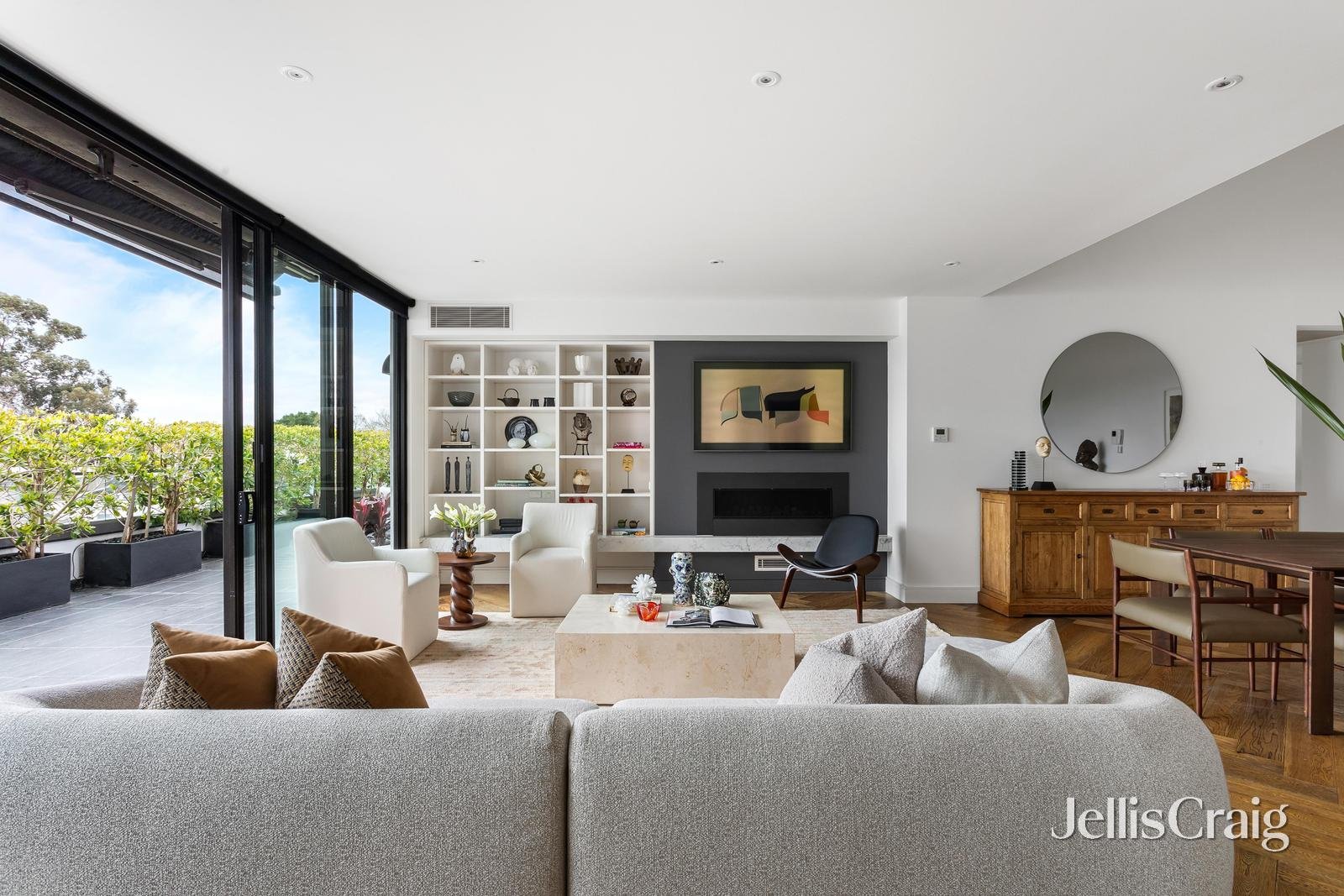 303/2 Gascoyne Street, Canterbury image 3