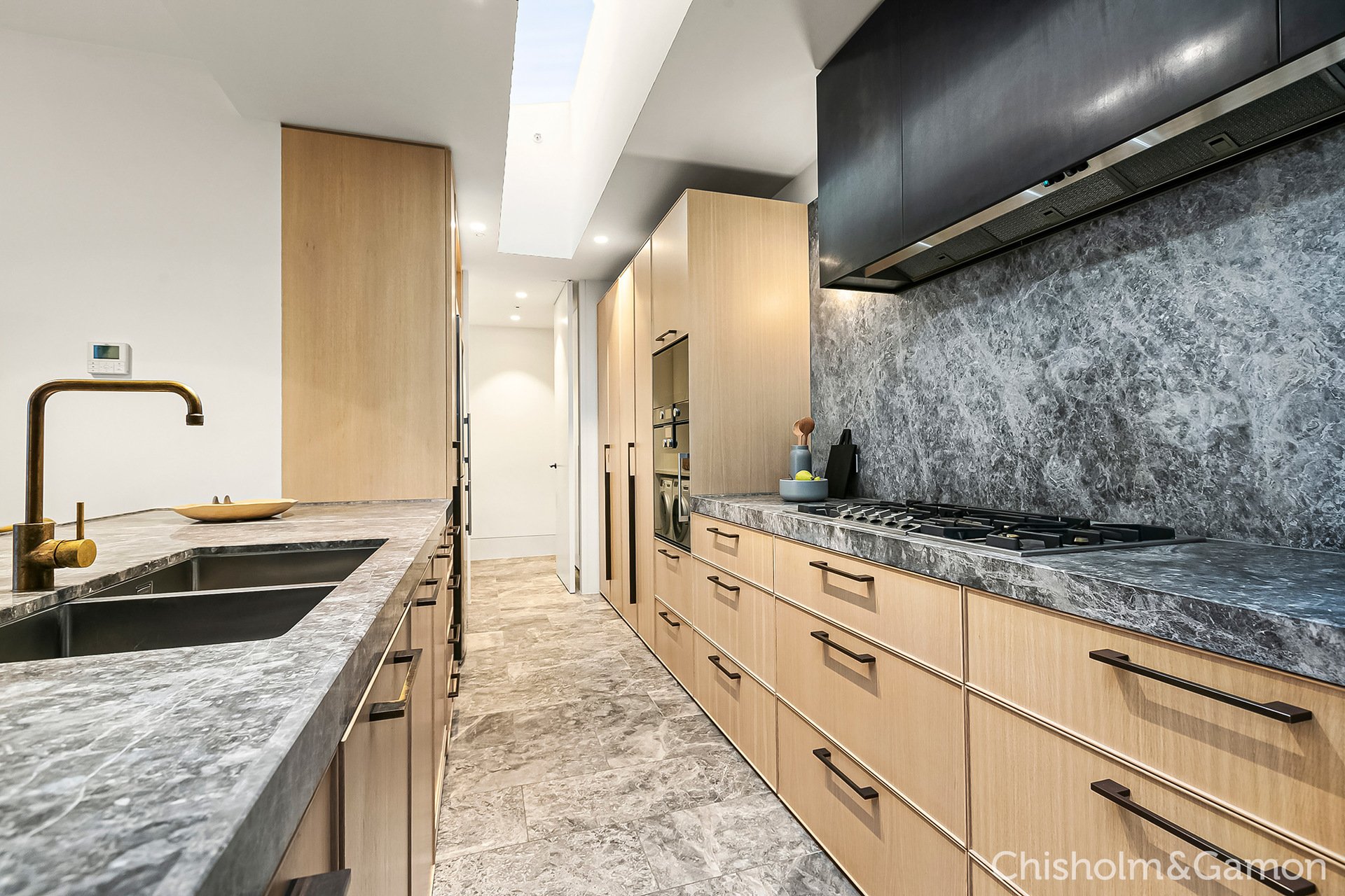 303/2 Pine Avenue, Elwood image 5