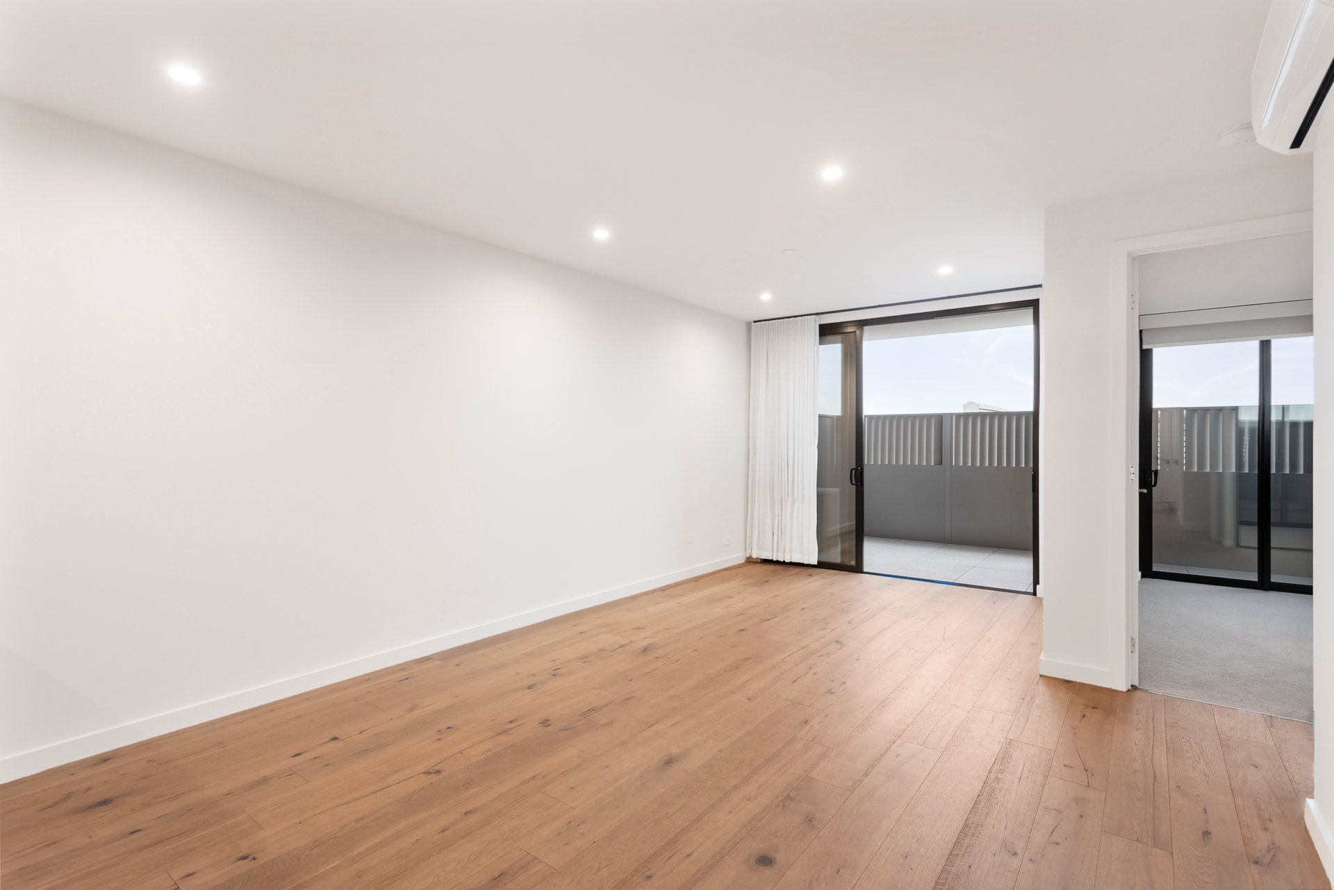 Property Gallery Thumbnail 5