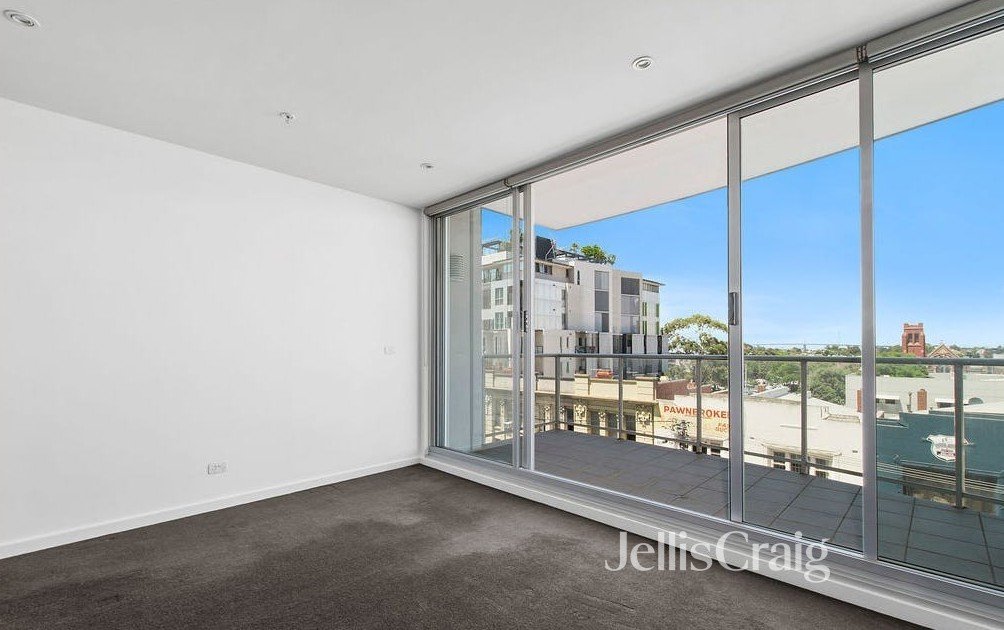 303/250 Barkly Street, Footscray image 2
