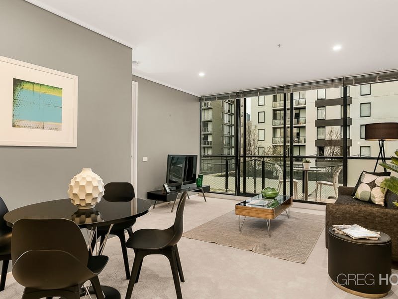 303/28 Bank Street, South Melbourne image 1