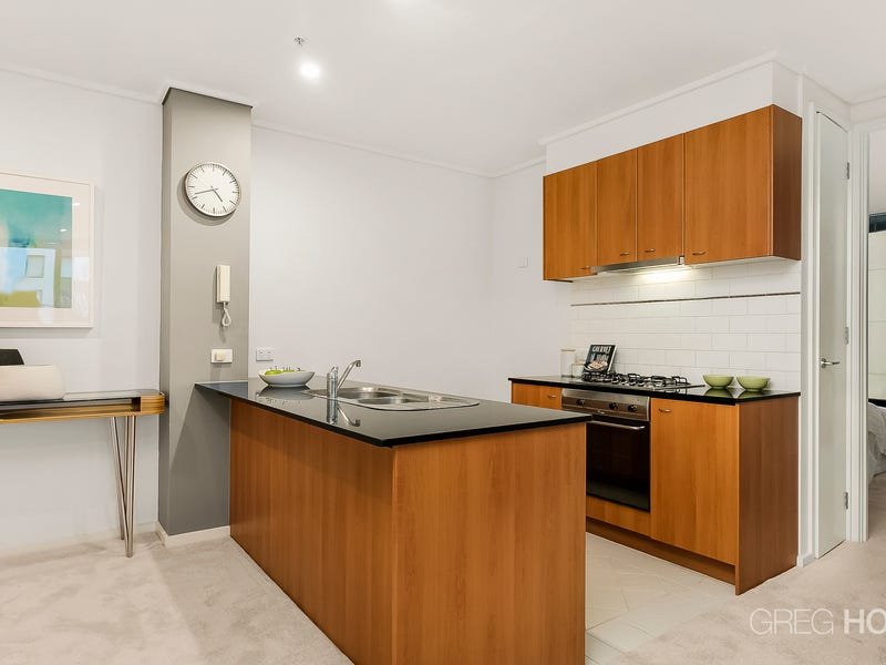 303/28 Bank Street, South Melbourne image 3