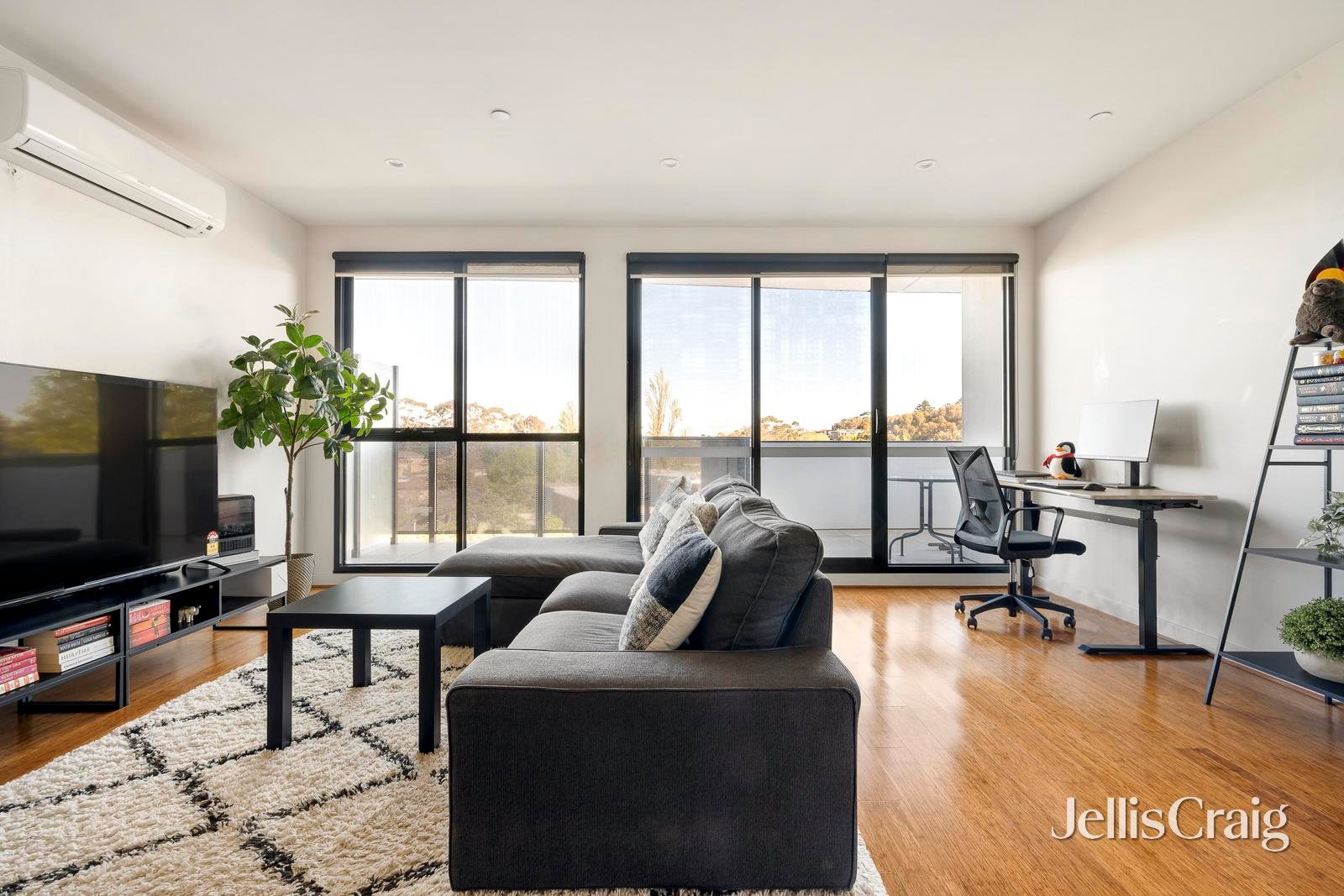 303/314 Pascoe Vale Road, Essendon image 1