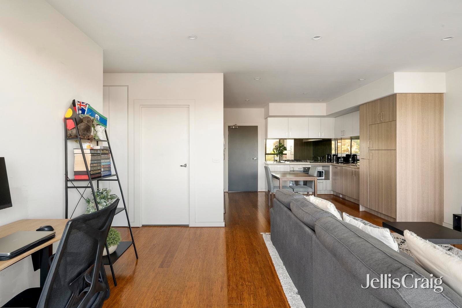 303/314 Pascoe Vale Road, Essendon image 3