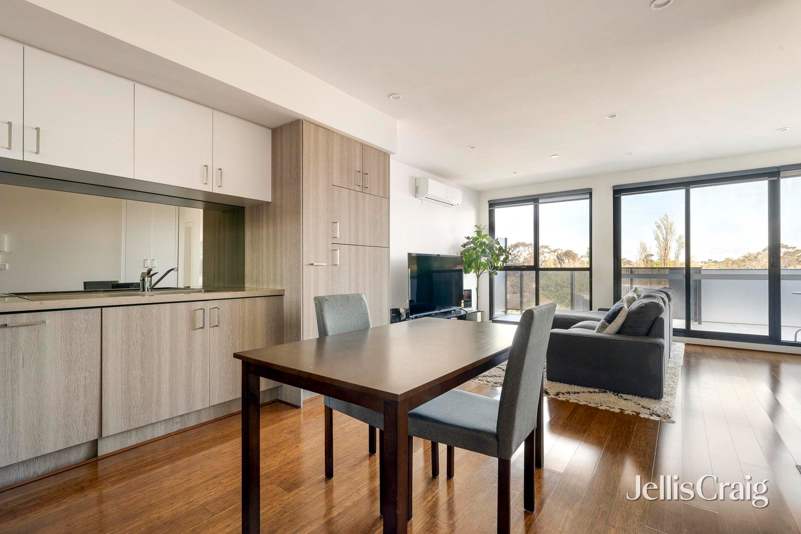 303/314 Pascoe Vale Road, Essendon image 6
