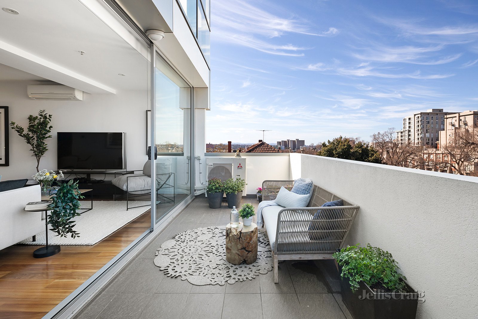 303/35 Victoria Parade, Collingwood image 2