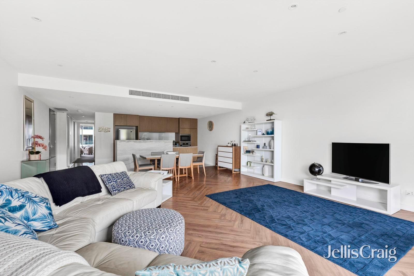 303/6-8 Eastern Beach Road, Geelong image 2