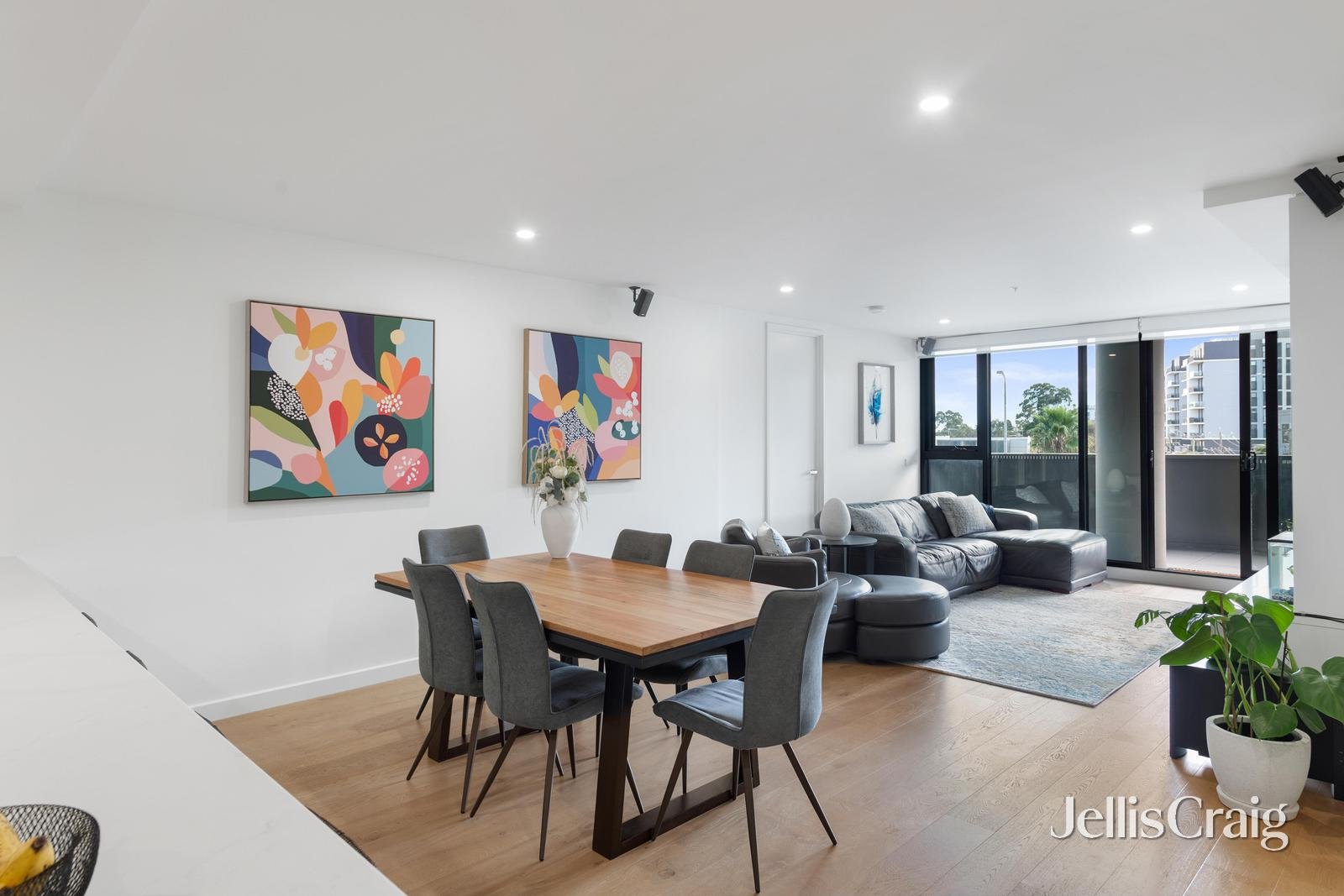 303/600 Doncaster Road, Doncaster image 3