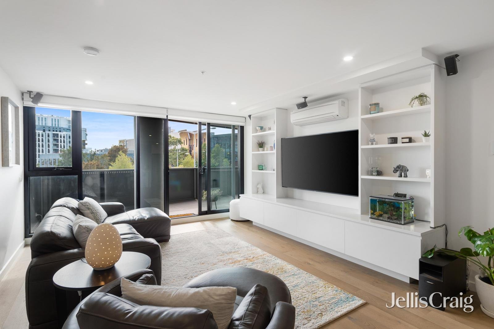 303/600 Doncaster Road, Doncaster image 4