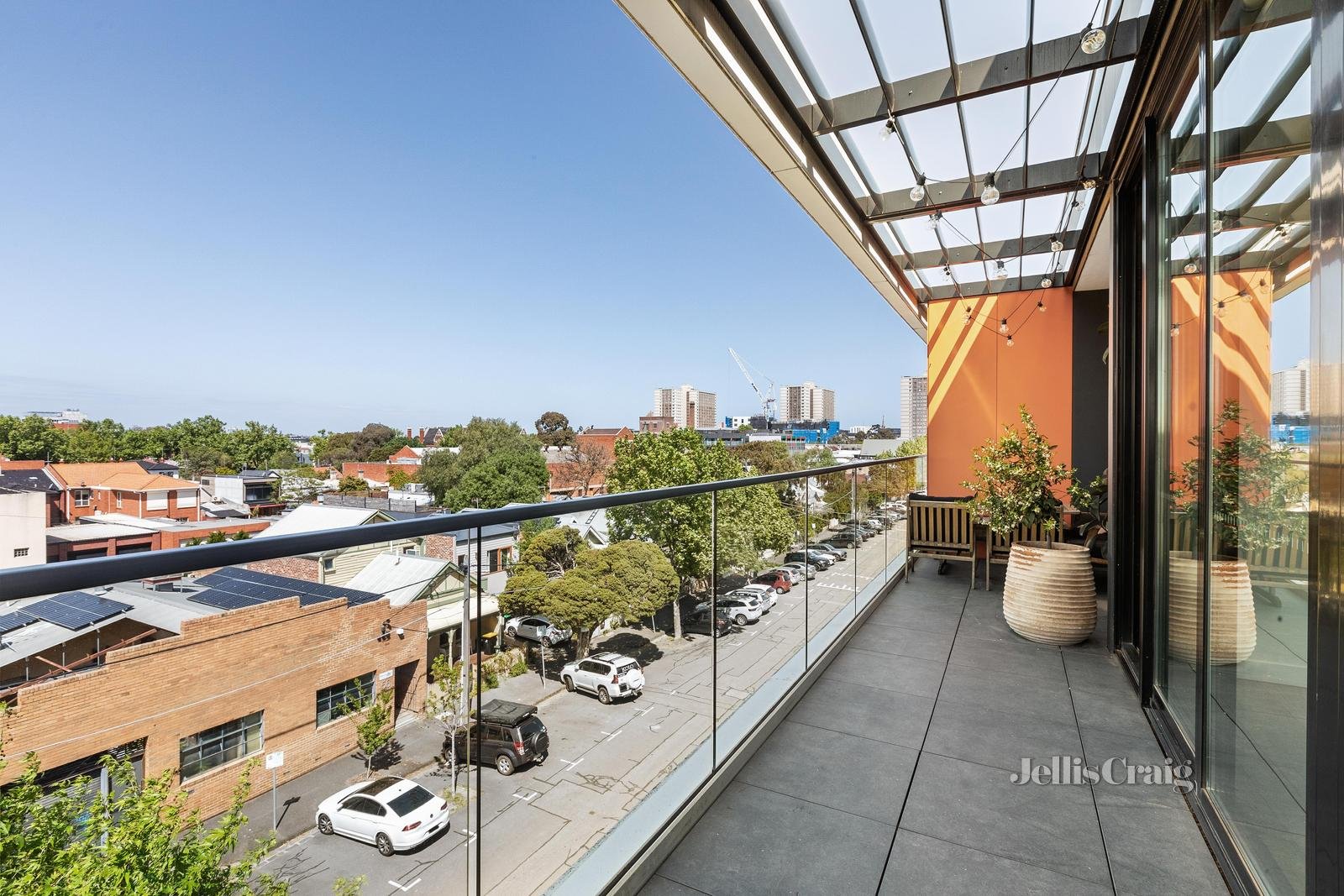 303/63 William Street, Abbotsford image 2