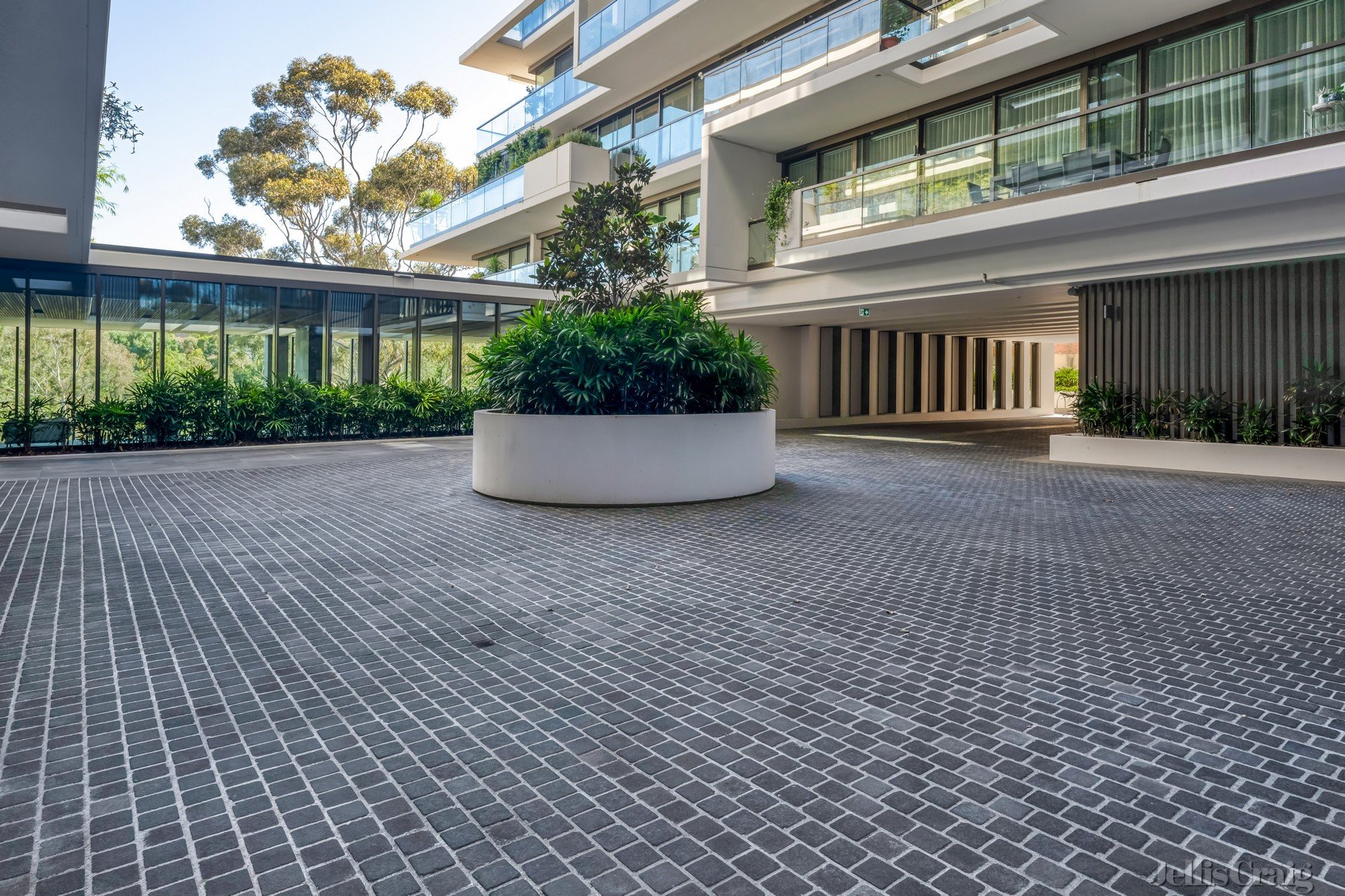 303/649 Victoria Street, Abbotsford image 12