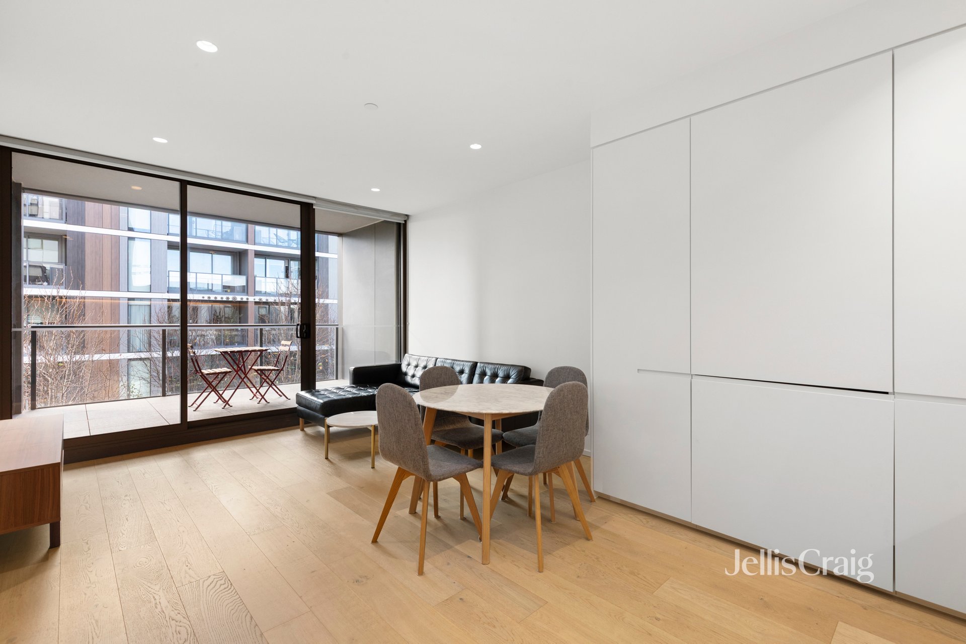 303/6A Evergreen Mews, Armadale image 2