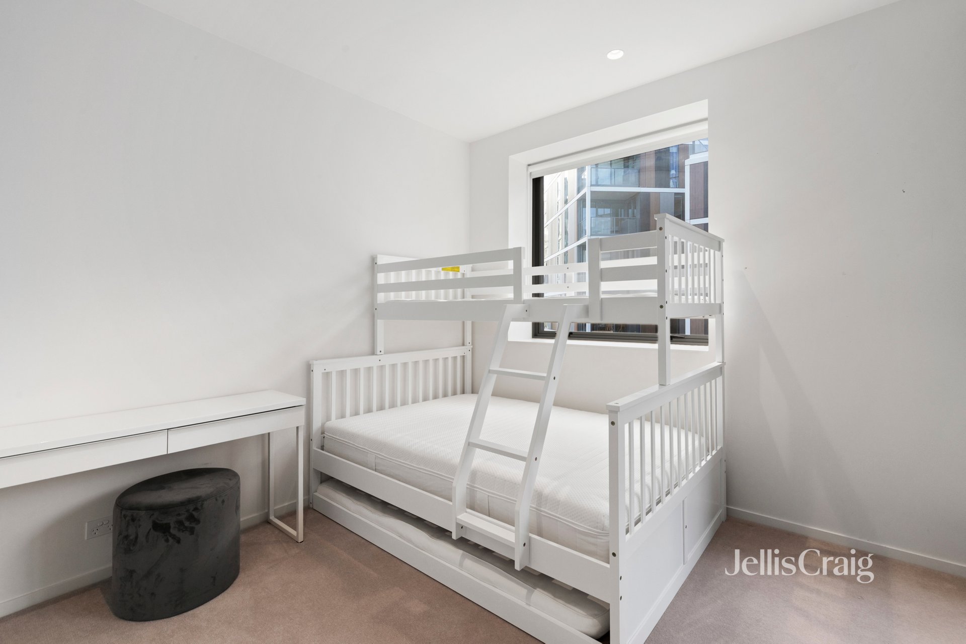 303/6A Evergreen Mews, Armadale image 8