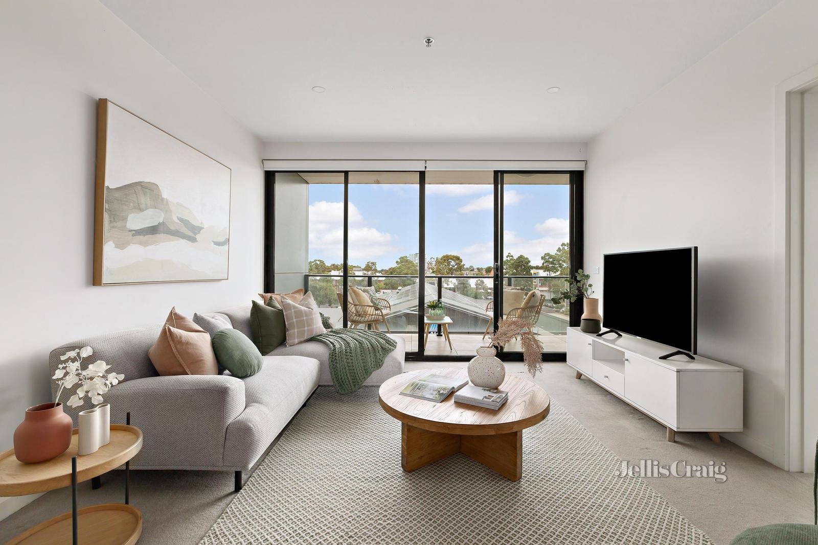 303/7 Thomas Holmes Street, Maribyrnong image 1