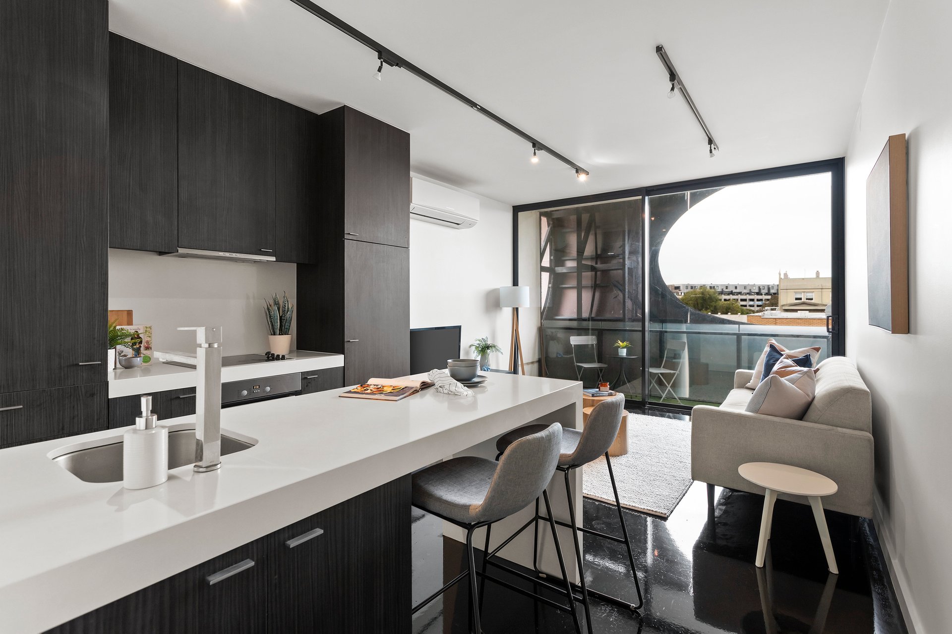 Property Gallery Thumbnail 4