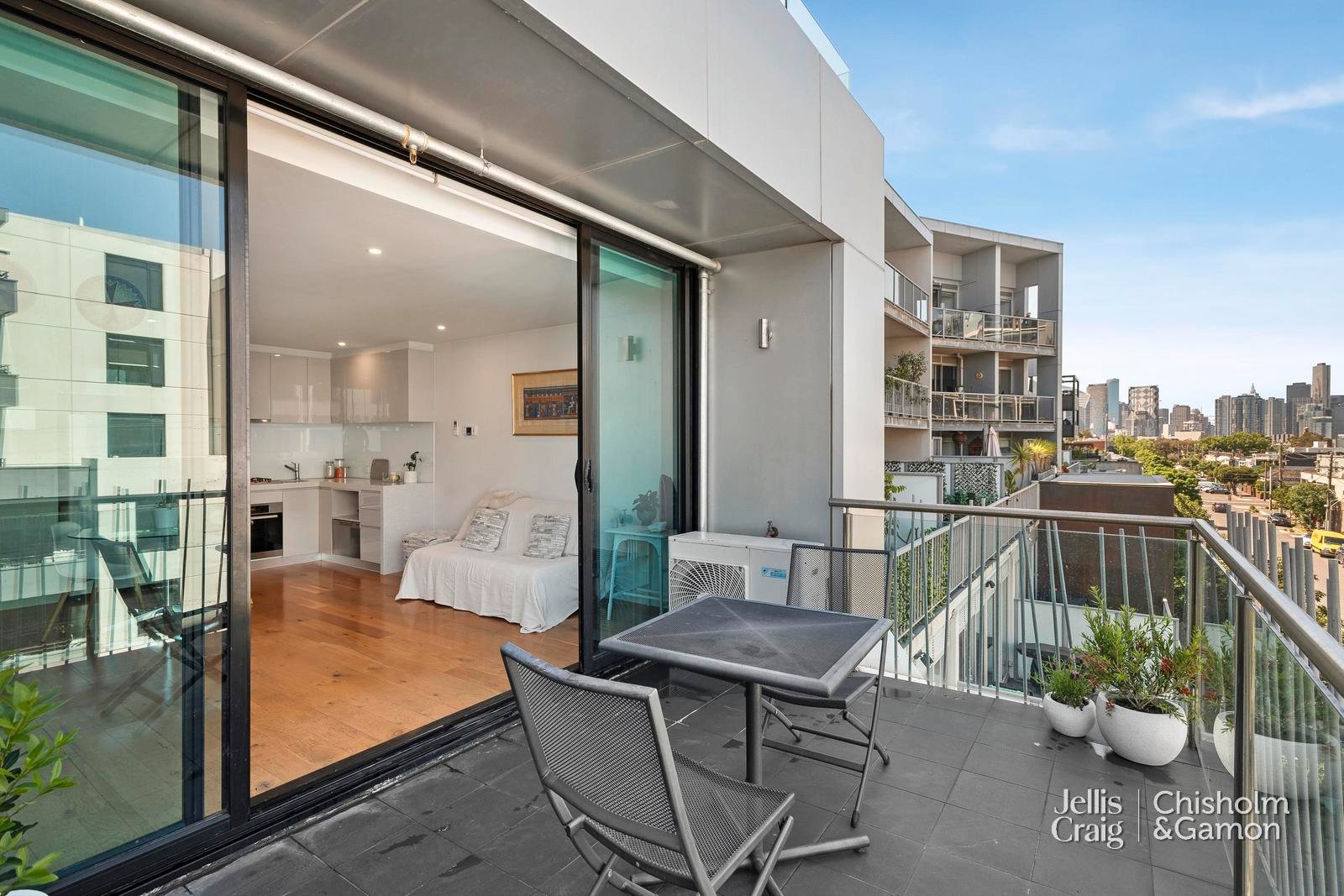 303/77 Nott Street, Port Melbourne image 2
